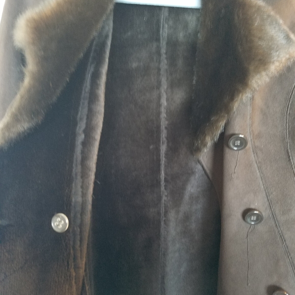 Brown faux shearling coat - Picture 4 of 8